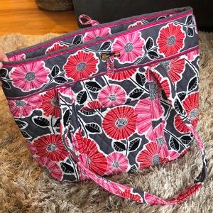 Large Vera Bradley tote NEW condition